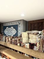 Teppichvielfalt in der Knüpferei.jpeg