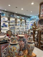 Türkischer Porzellanverkauf in der Knüpferei.jpeg