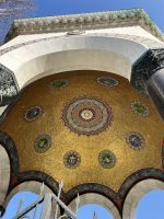 Deutscher Brunnen auf dem Hippodromplatz.jpeg