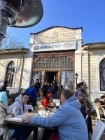 Konyali Restaurant vor dem Topkapi Palast.jpeg