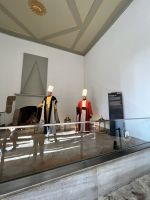 Wachsfiguren Sultane im Topkapi Palast.jpeg