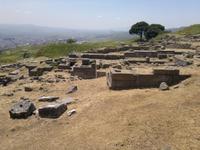 ...in die antike Stadt.