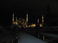 Blaue Moschee bei Nacht