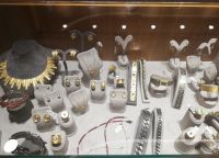 Goldschmuck im Nakkas Rugs -  Istanbul, Türkei