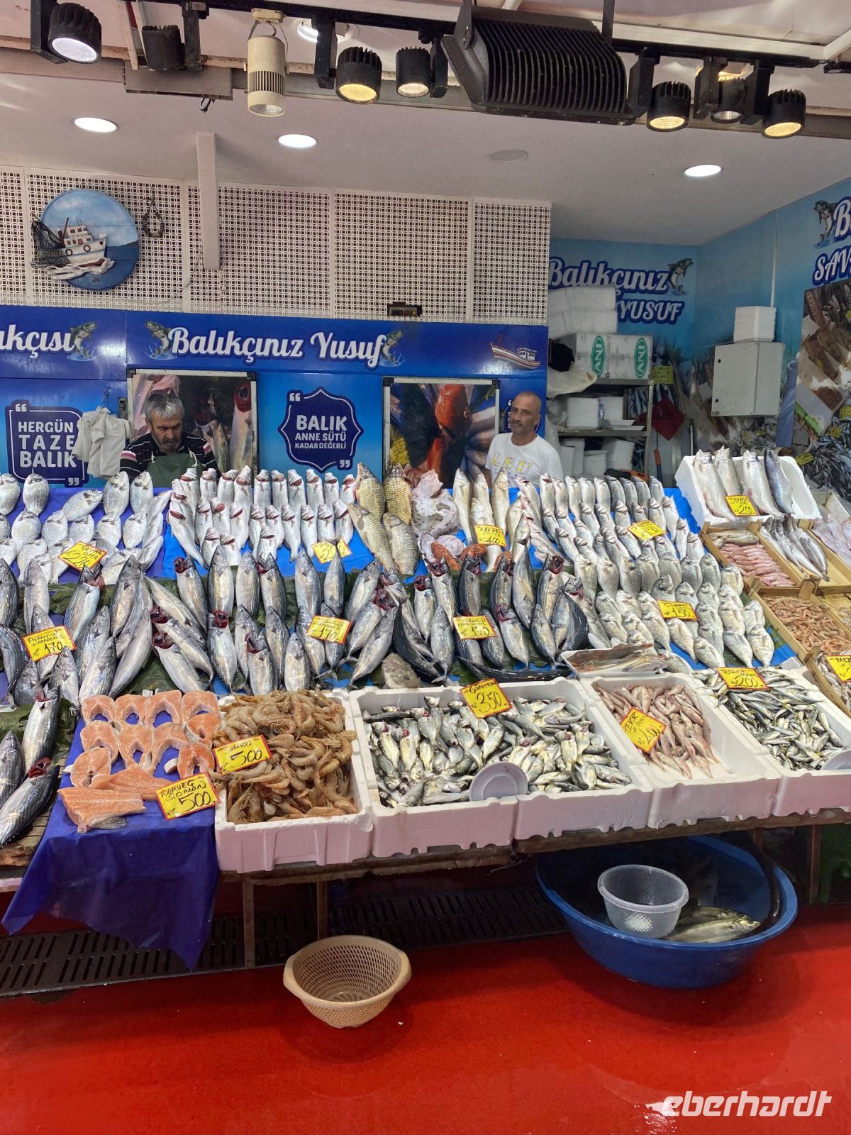 Fischmarkt bei der Galatabrücke