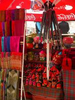 Fliegende Händler vorm Palast