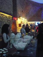 von süßem Türkischen Honig gestärkt in die Show der tanzenden Derwische