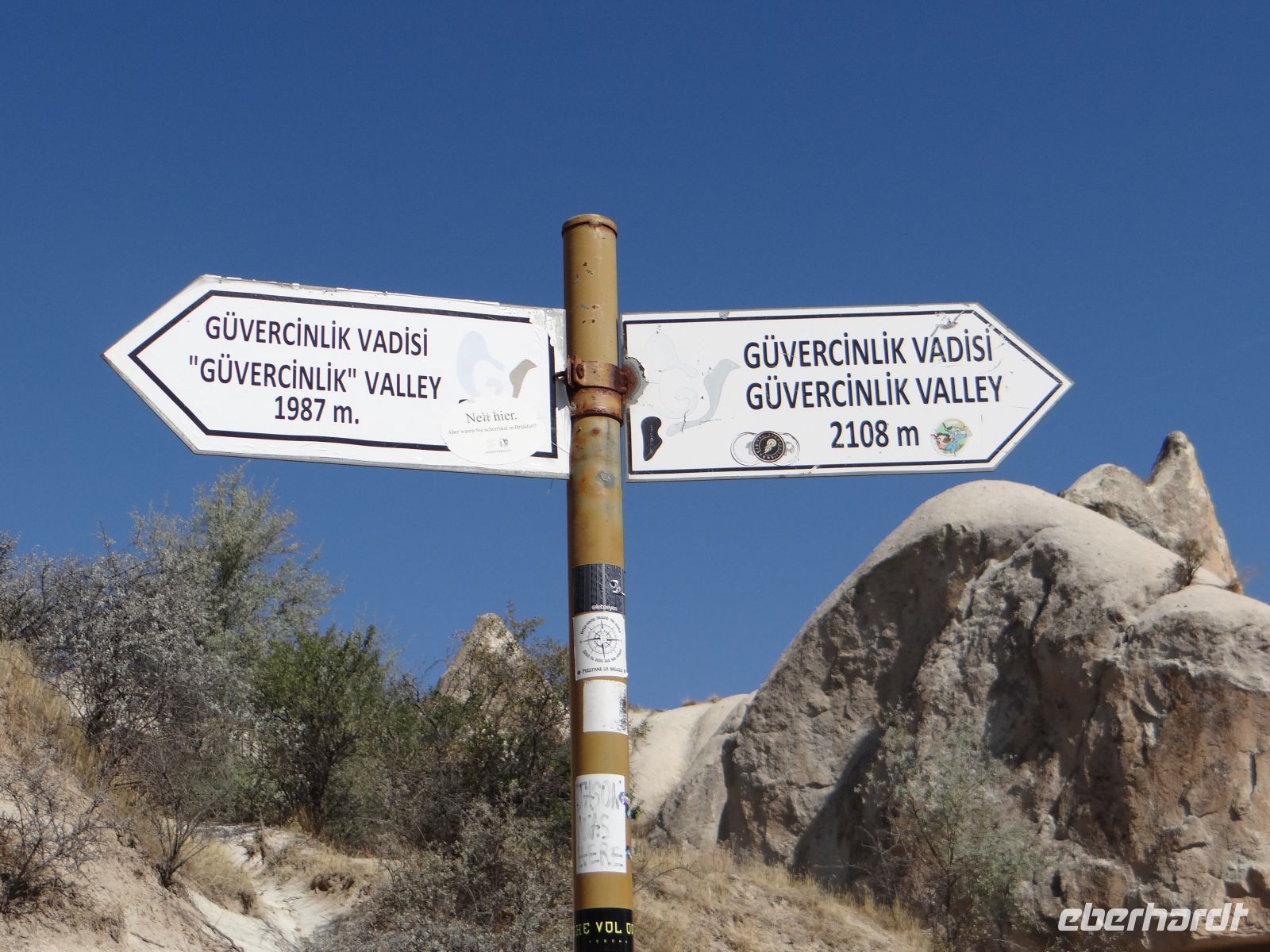Kappadokien, Wegweiser führen durch das Taubental.