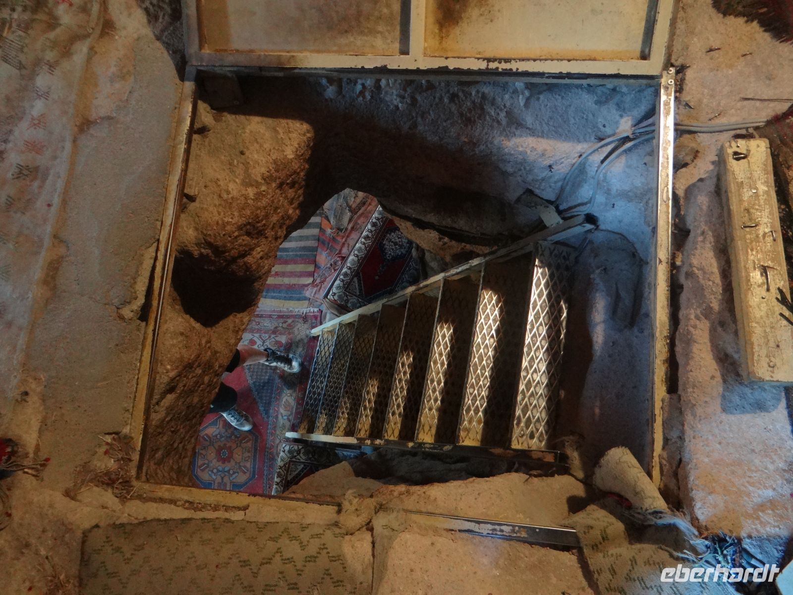 Kappadokien, Uçhisar, Café „Cave Man“, über steile Leitern erreicht man die vier Etagen. 