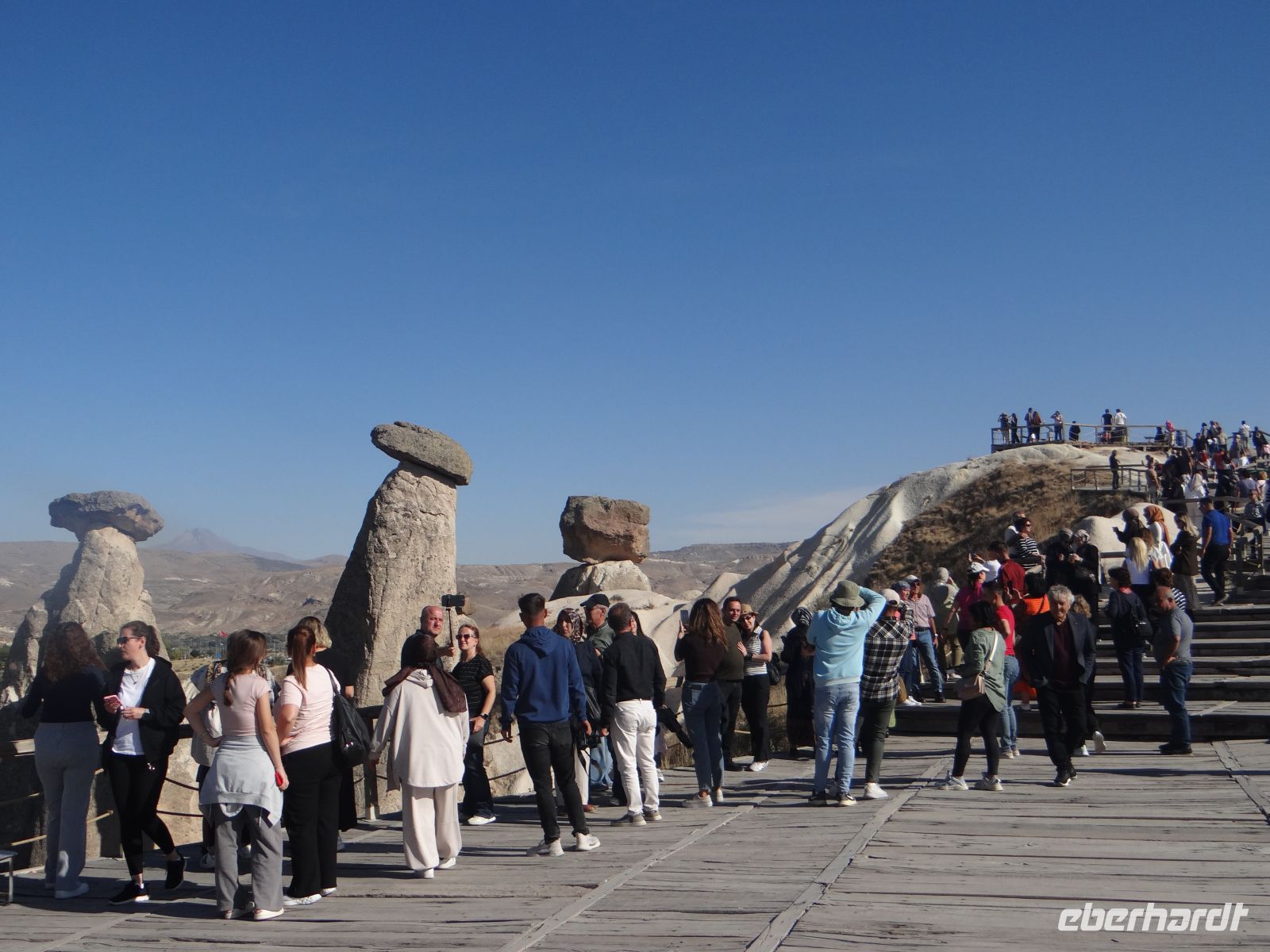 Kappadokien, bei den „Drei Grazien“ ist ganz schön viel los.
