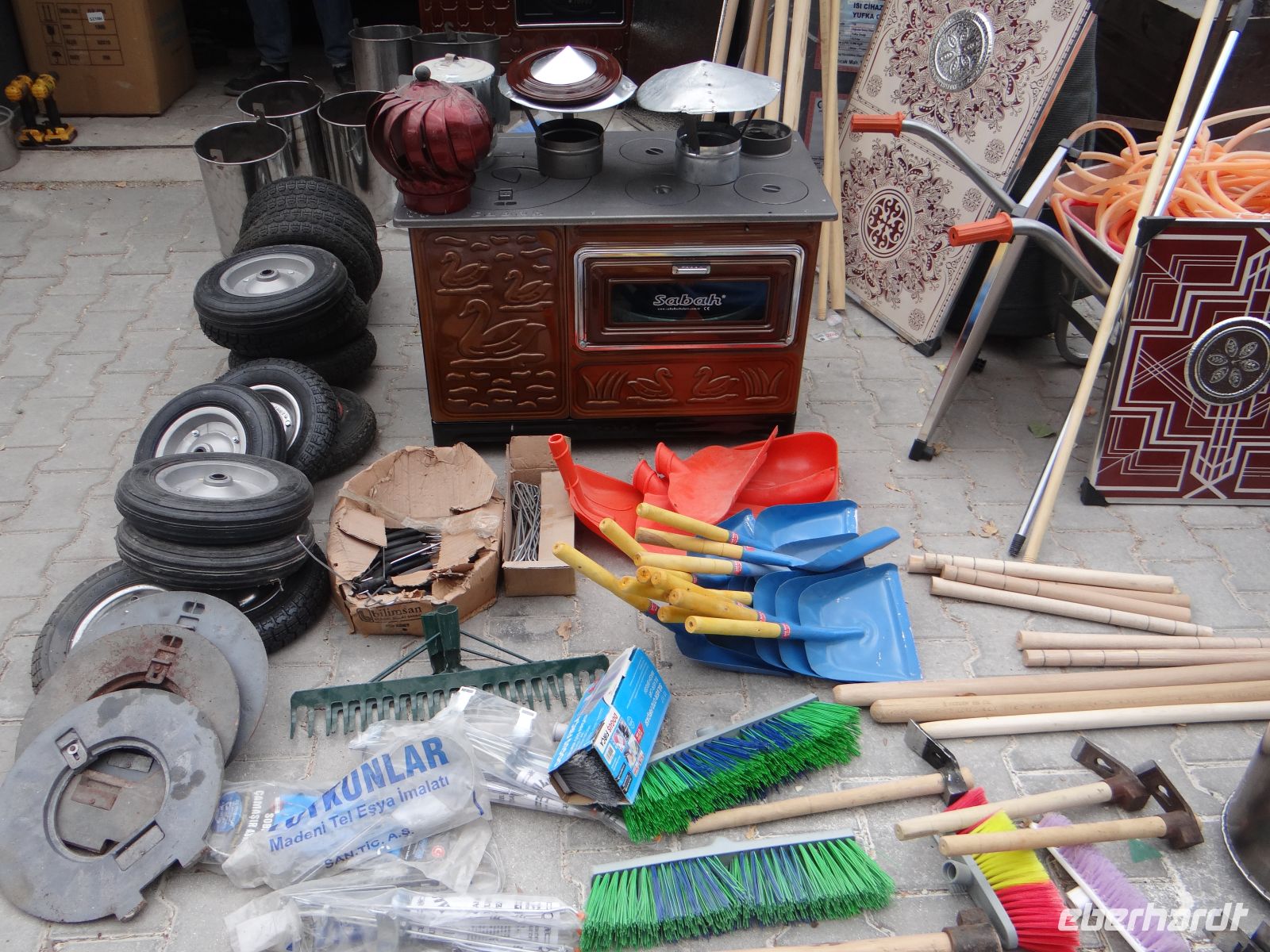 Kappadokien, spontaner Halt, heute ist hier Markttag.