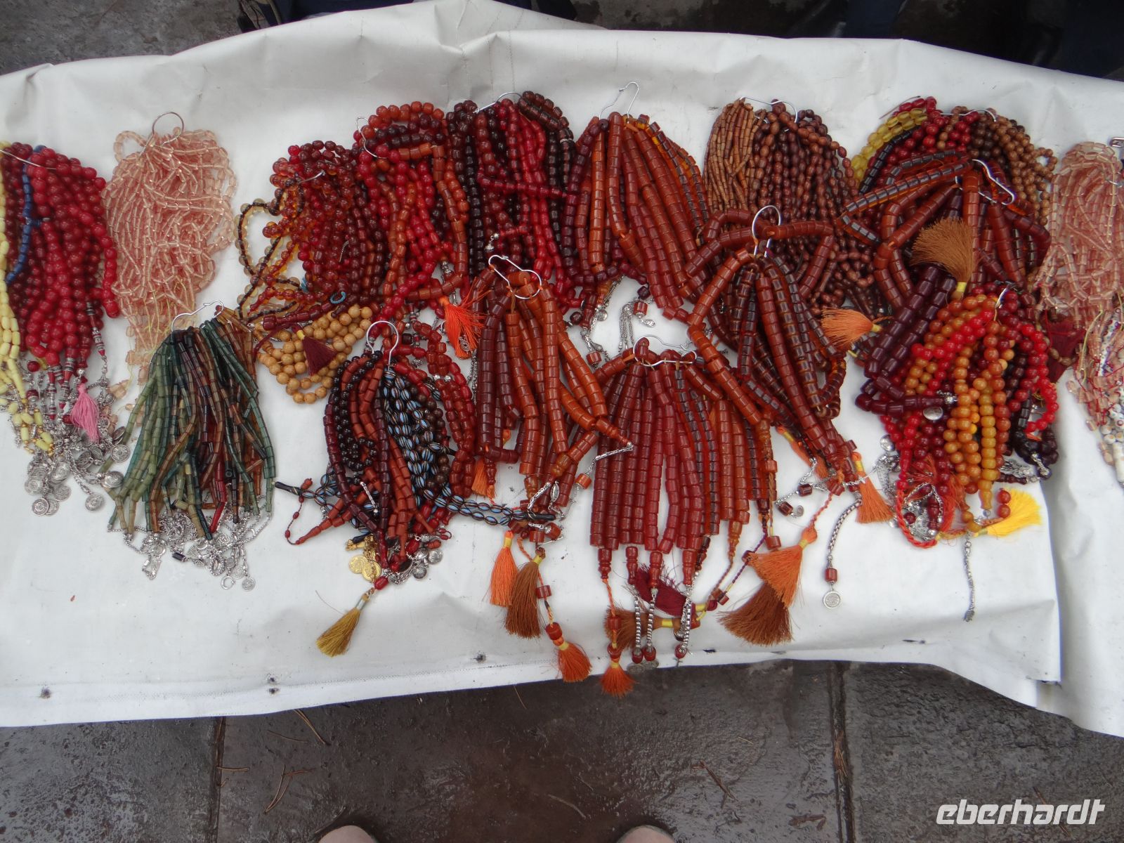 Kappadokien, Kayseri, islamischer Rosenkranz, in der Türkei als Tesbih bekannt, mit 33 Kugeln. 