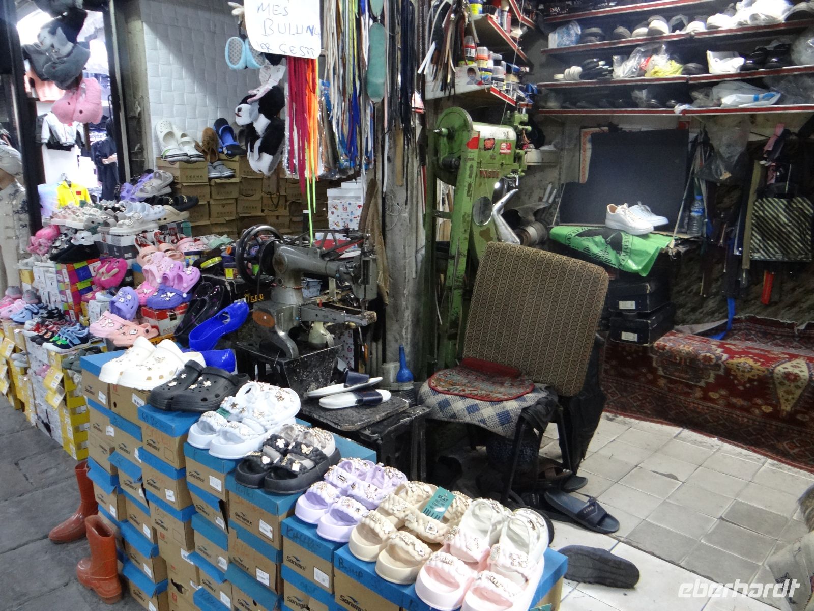 Kappadokien, Kayseri, es wird solange geflickt wie es geht.