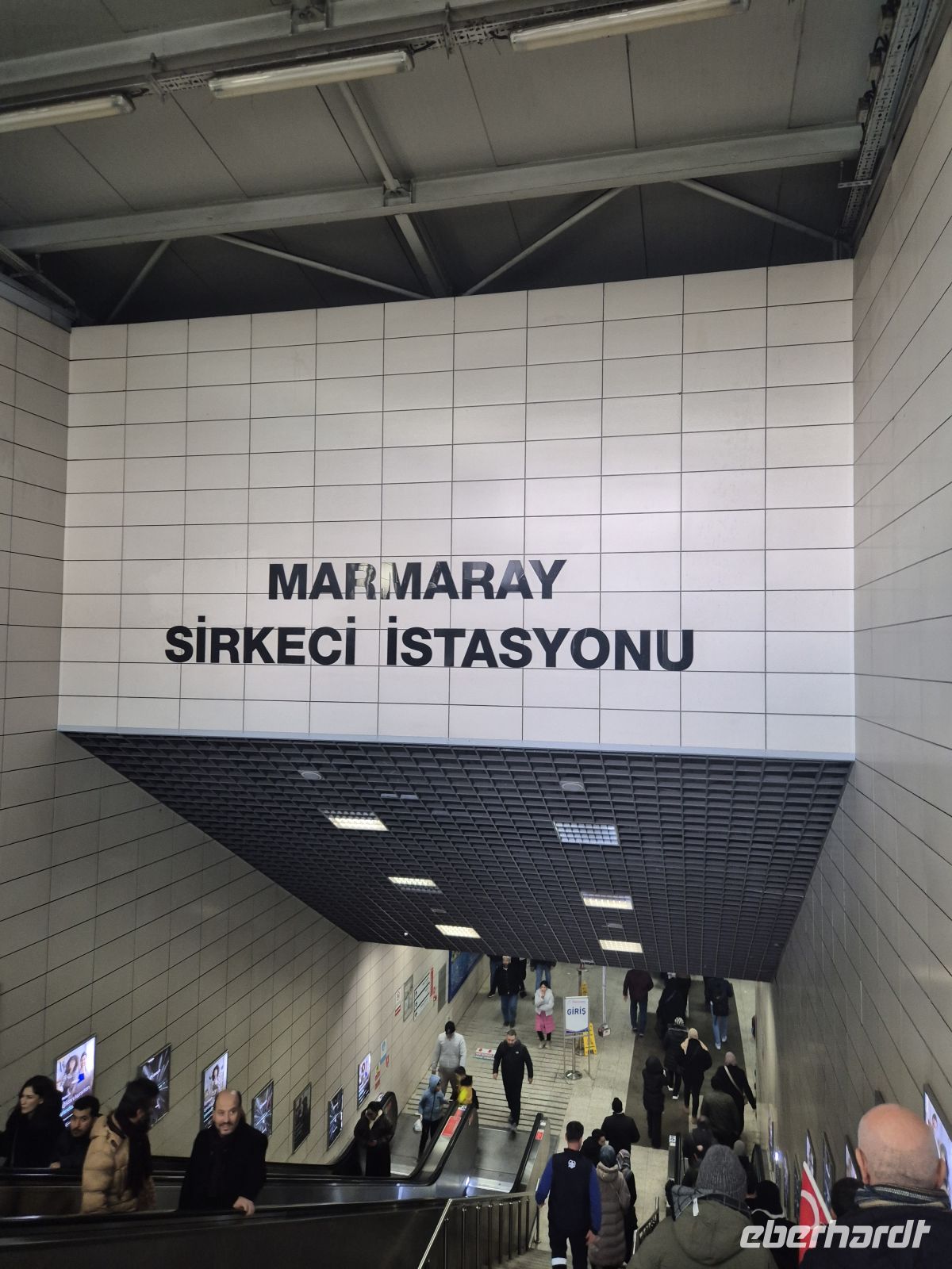 Bahnstation Marmaray Bahn  nach Asien - Türkei 