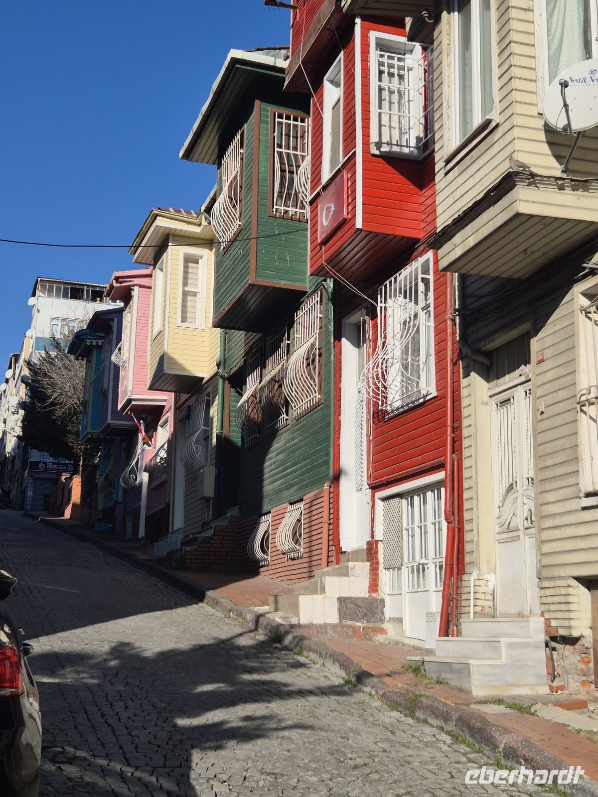 bunte Holzhäuser Istanbul - Türkei