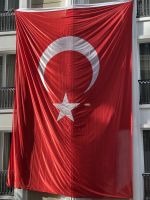 Maxi - Nationalflagge  &ndash; &copy; Birgit Kirchner (Eberhardt TRAVEL)