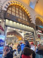 hier gibt es überall feine Leckereien &ndash; &copy; Birgit Kirchner (Eberhardt TRAVEL)