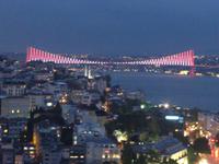 Lichtshow auf der Bosporusbrücke