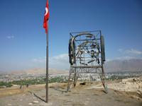 9.10.10 Atatürk-Monument auf der Festung