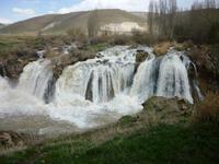 Rast an den Muradiye-Wasserfällen in der Nähe des Van-See's