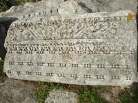 Handverzierter Stein in Perge