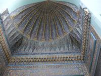 Eingangsportal des Mausoleums in Bursa