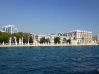 Bosporus-Schifffahrt - Dolmabahce-Palast