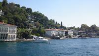 Bosporus-Schifffahrt - Villenlandschaft