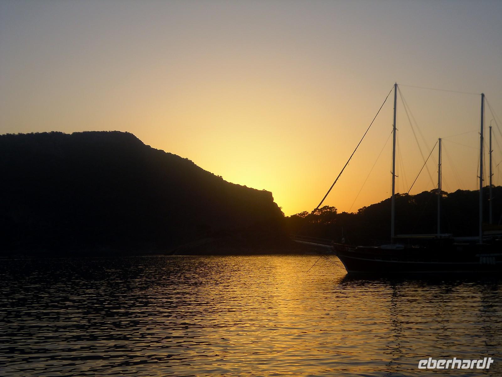 Sonnenuntergang in der Gemiler Bucht