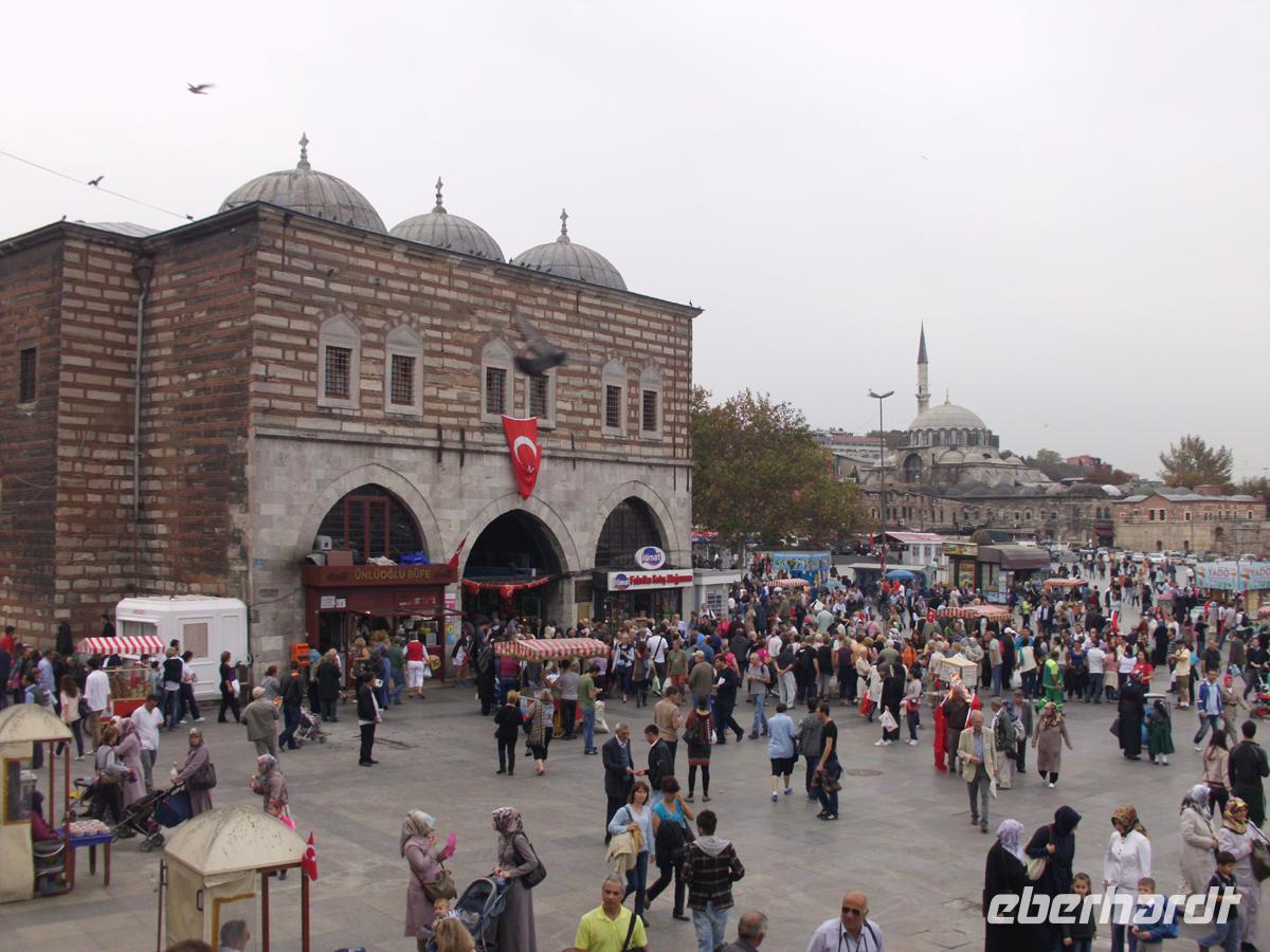 Eingang zum Gewürzbasar