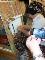 Zu Besuch in einer staatlichen Teppichknüpferei