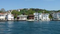 Schifffahrt auf dem Bosporus: Villen auf der asiatischen Seite des Bosporus