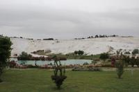 Blick auf die Kalksteinterrassen in Pamukkale