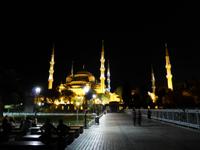 die Blaue Moschee bei Nacht