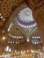 Im Inneren der Sultan-Ahmed-Moschee