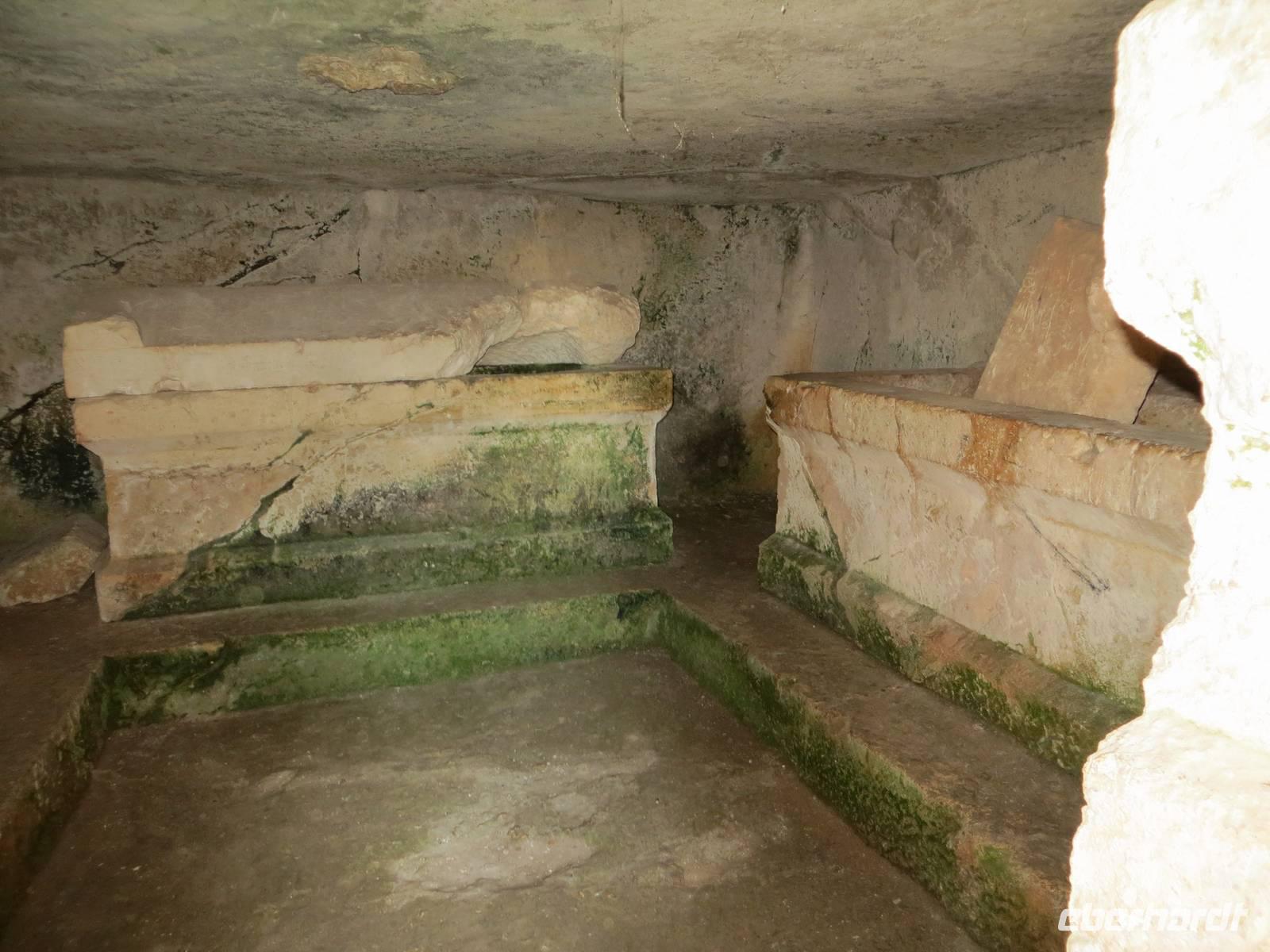 alte Gräber bei Doliche