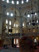 In der Eyüp Moschee herrscht auch Kopftuchpflicht für Frauen