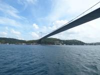 zwischen Asien und Europa / auf dem Bosporus