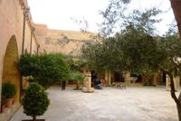 24.10.11 Innenhof des Deyrulzafaran-Klosters