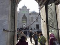 Türkei, Istanbul, Stadtrundgang, Eingang zur Blauen Moschee