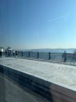 Fahrt über die Galata-Brücke