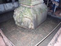 Medusenkopf in der Cisterna Basilica