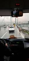 Wir fahren von Asien auf der Brücke über den Bosporus nach Europa