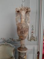 Schloss Lancut. Vase aus Alabaster, 18. Jh.