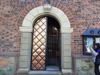 Drohobych. Eingang in Bartholomäus-Kirche.