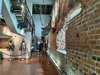 Schloss Mir. Im der Ausstellung.