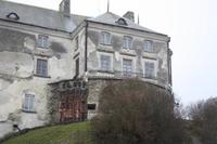 Skulpturen an der Burg