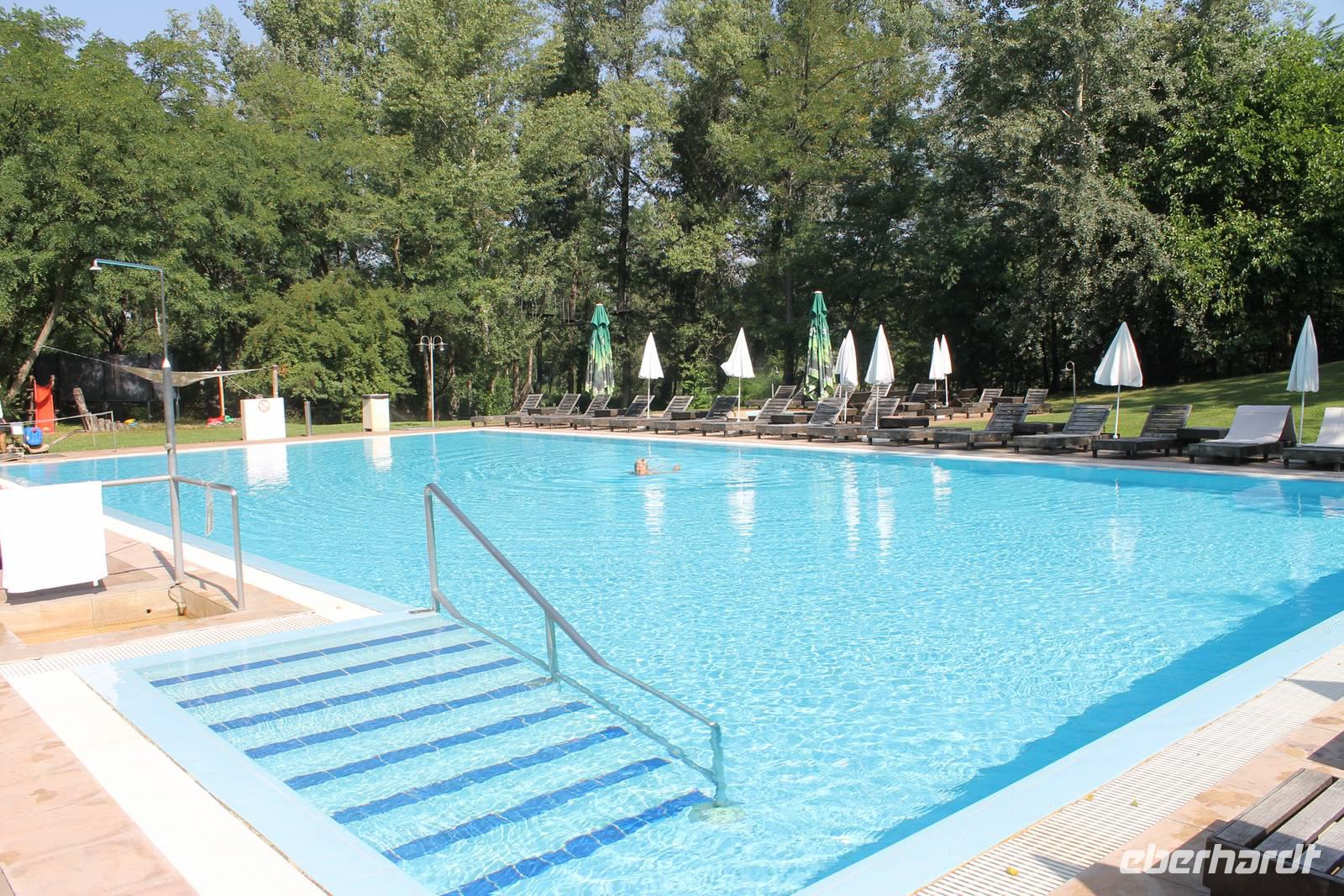 6. Tag: Vormittag Freizeit - Nachmittag Pferdekutschfahrt und Reitershow im Hotel Varga Tanya