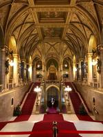 Prachttreppe im Parlamentsgebäude