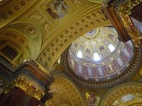 Budapest: in der St. Stephans Basilika